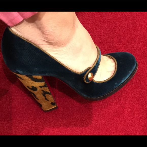 SOLD Louboutin top street velvet - Picture 2 of 7